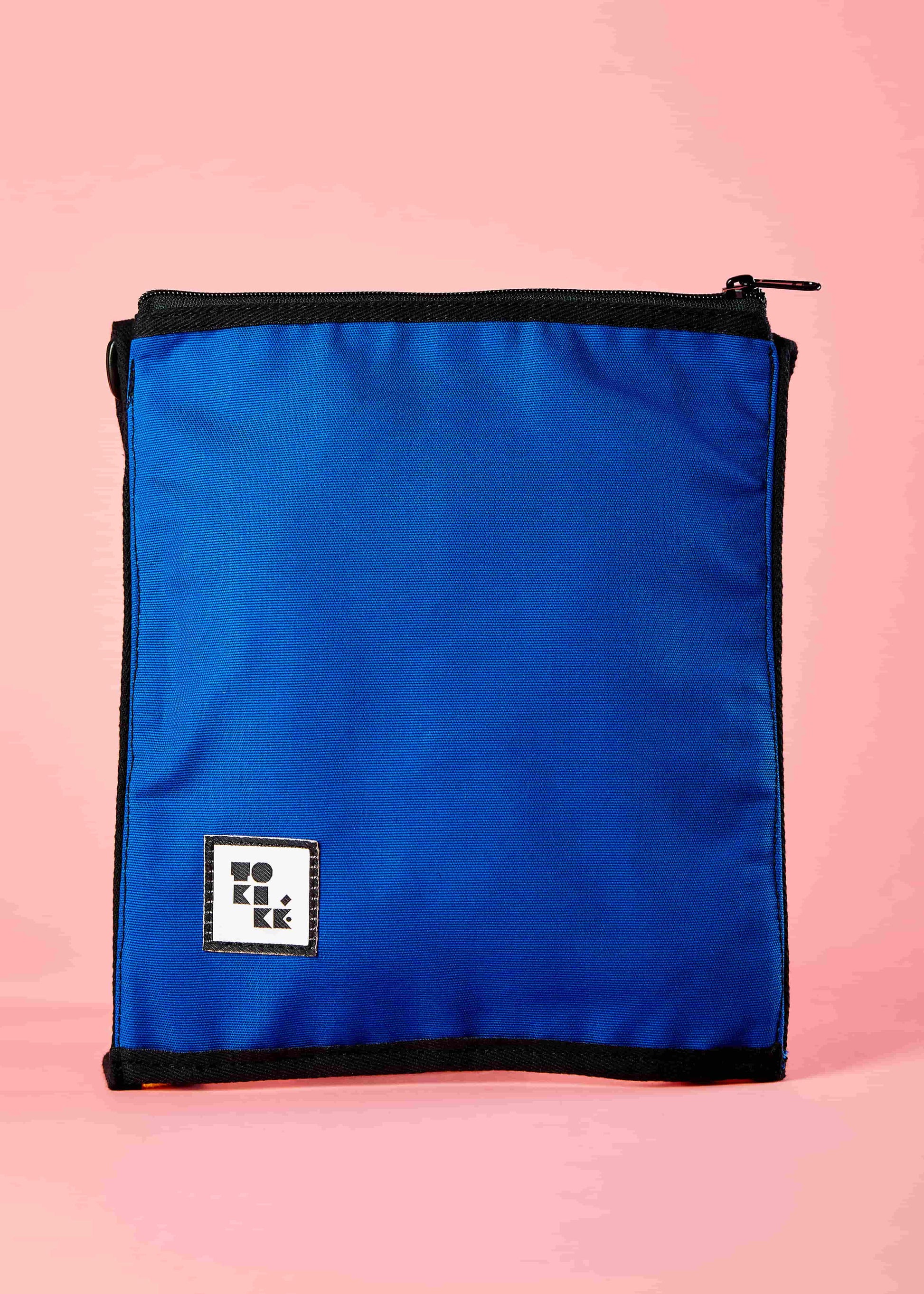 Rei Urban Jhola - Adjustable Strap for Customized Comfort"     A close-up view of the Rei urban jhola's adjustable strap, providing customized comfort during wear. This feature makes it convenient to carry the bag across your body or over your shoulder.