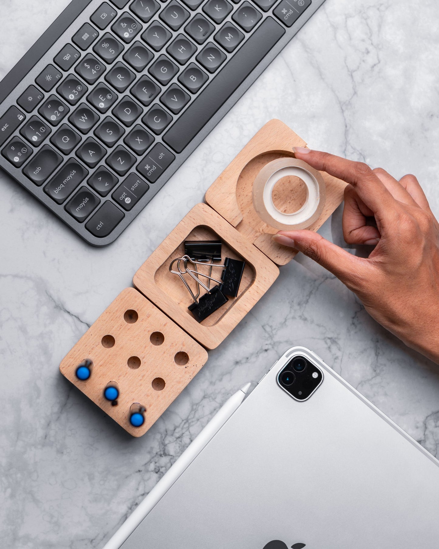Using Wooden Blocks to Organize Desk