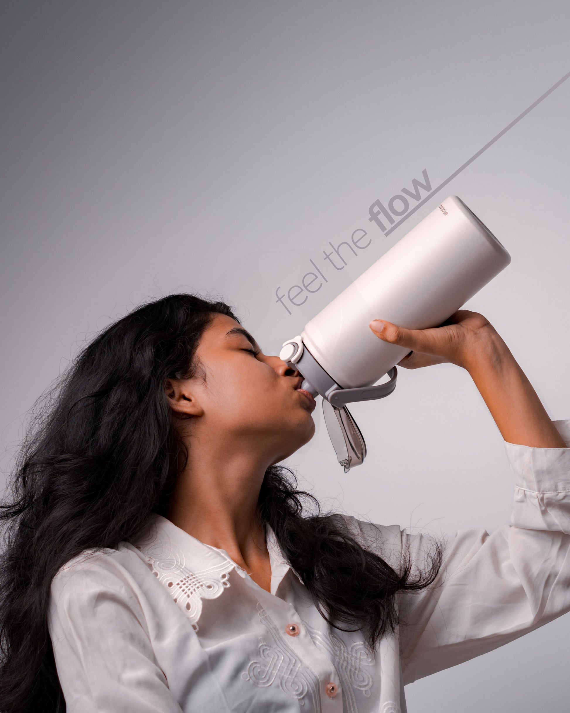 Stotodo Tank Dual Sipper Flask - White 1.2L Bottle with Chug Hole