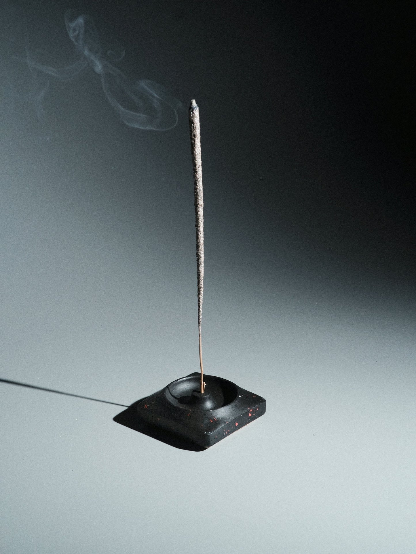 Kaze Incense Holder – Jesmonite Incense Stand, Set of 2