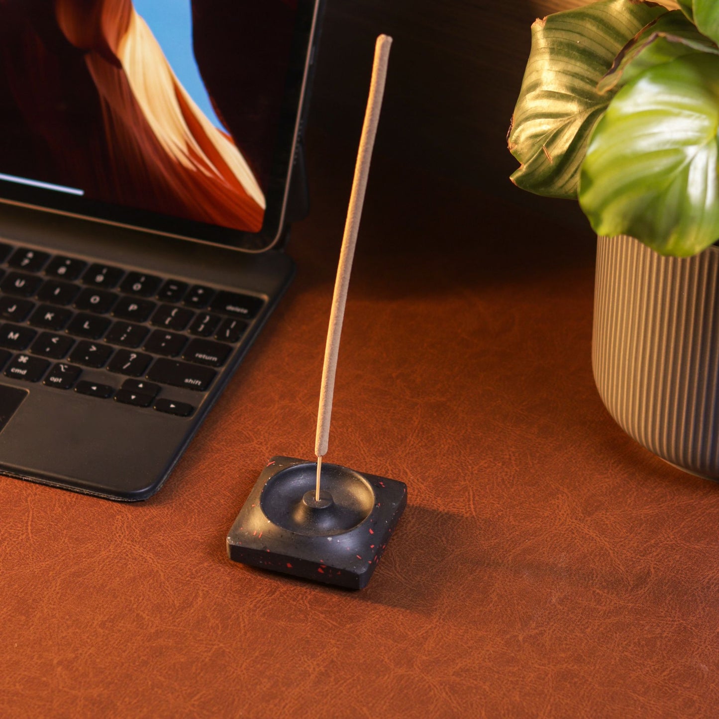 Kaze Incense Holder – Jesmonite Incense Stand, Set of 2