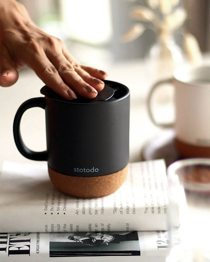 Stotodo Corg Cup Ceramic Mug Black 360 ml with Cork Coaster Base and Lid